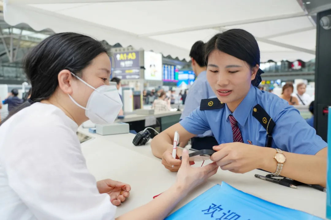 应届毕业生，还能享受学生优惠票吗？