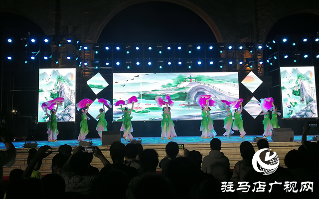 上蔡县举办庆“七一”广场舞展演活动