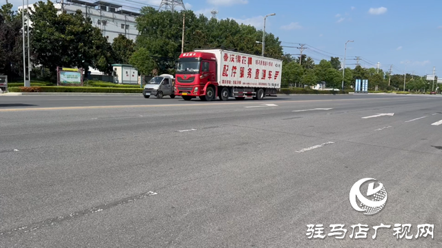 驻马店：重新施划标线 消除安全隐患
