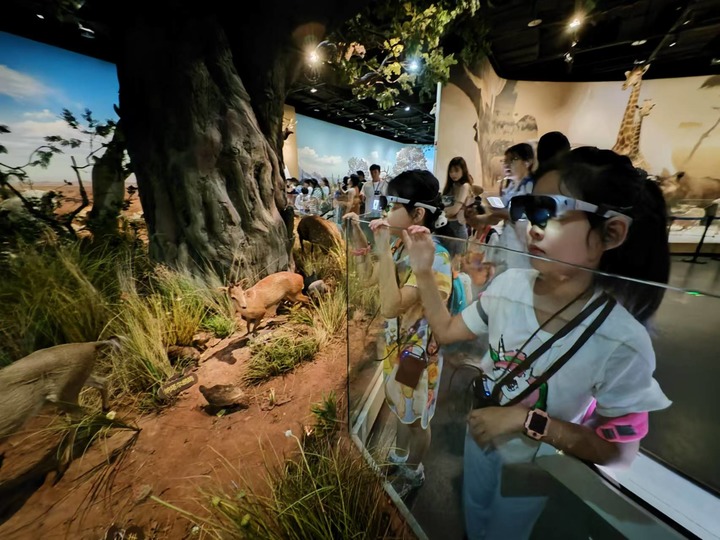 新场景、新玩法释放暑期消费市场新活力