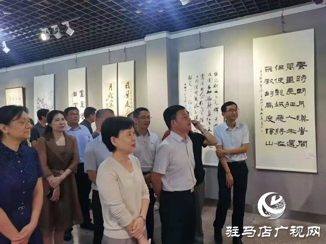 驻马店：民主党派书画展  翰墨丹青颂华诞