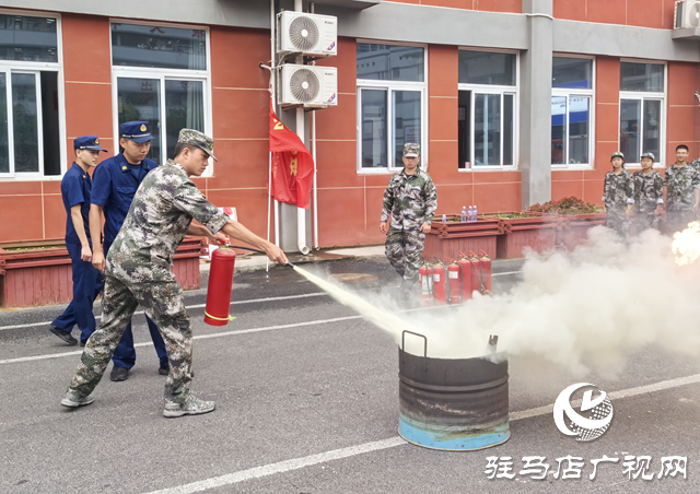 驻马店：开展消防知识实操演练 筑牢校园安全防线