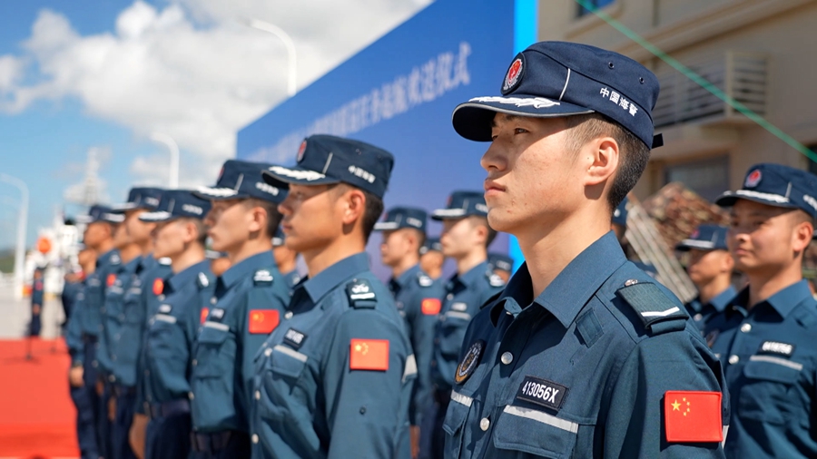 中国海警舰艇编队起航赴俄罗斯执行中俄海警联演联巡任务