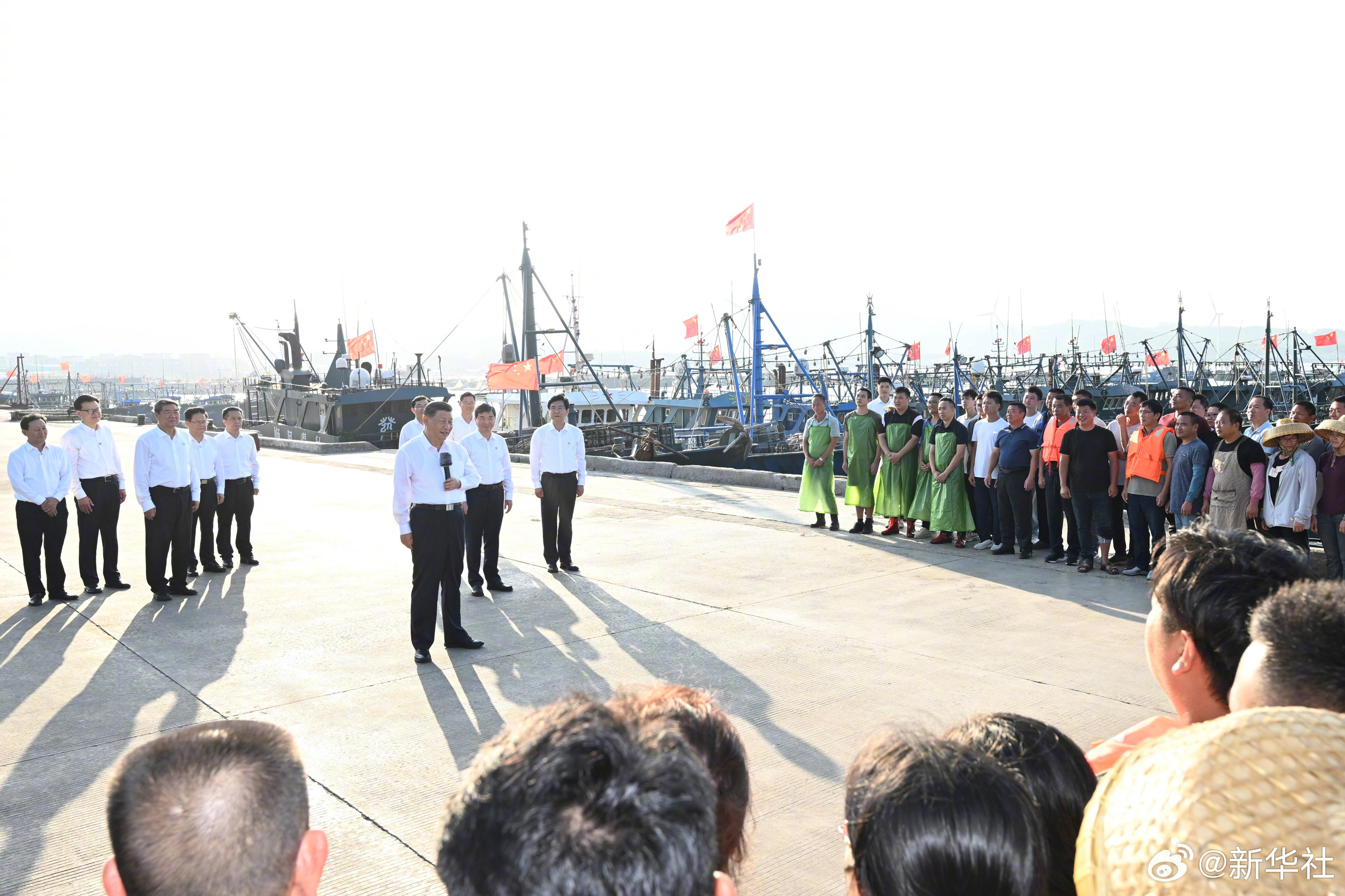 习近平：新时代新征程农村一定会有更加光明的前景，农民会有更加火热的生活