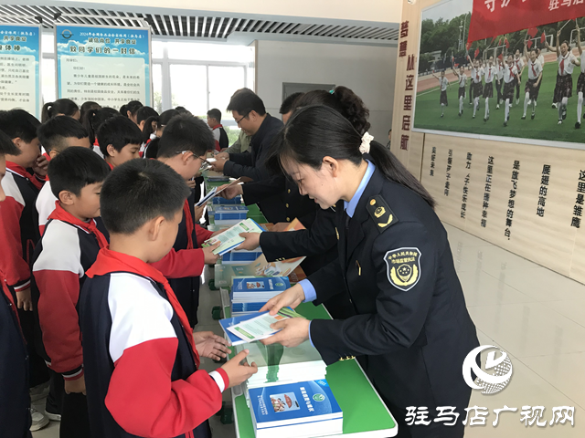 食品安全宣传活动走进驻马店市第二十七小学