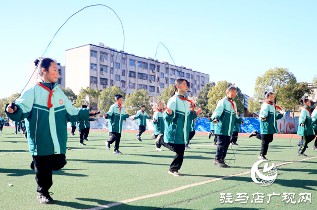 驻马店市第二小学举行冬季趣味运动会