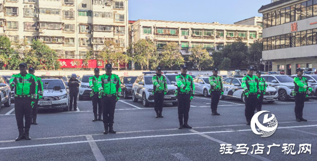 驻马店实验小学：变身小交警 体验大责任