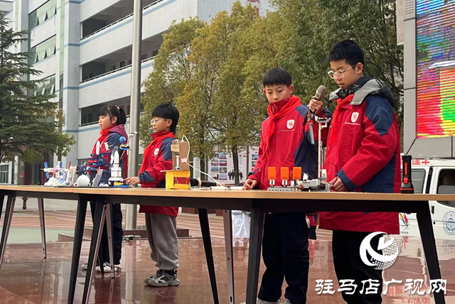 驻马店实验小学：举行校园科创节 培养孩子实践能力