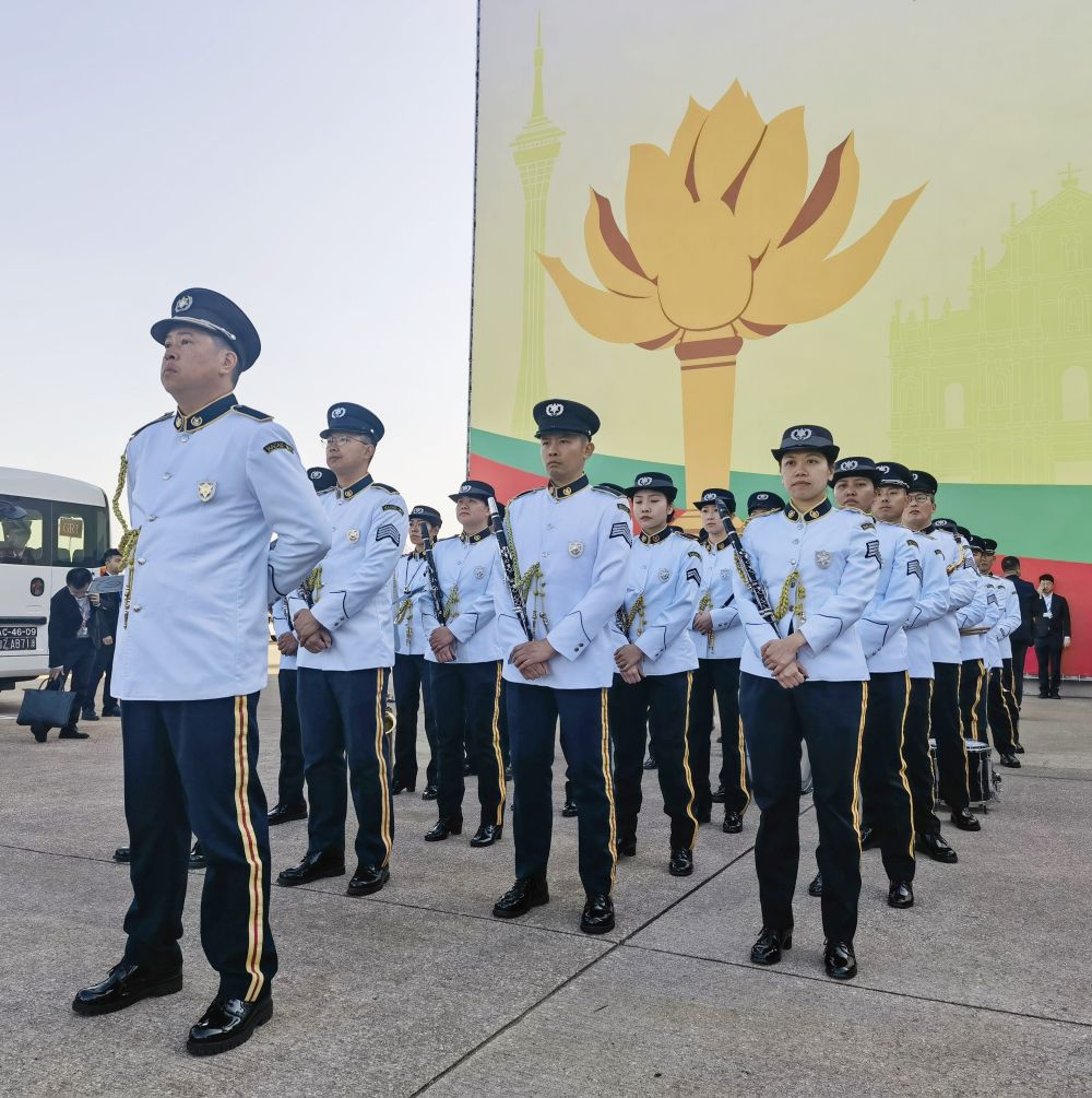 高清大图丨习近平抵达澳门受到热烈欢迎