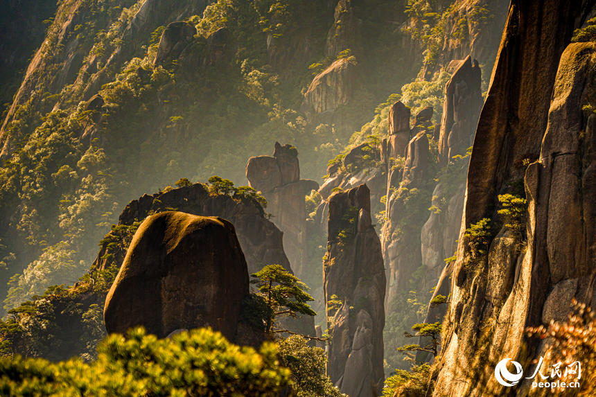 上饶三清山：日落盛景 引人入胜