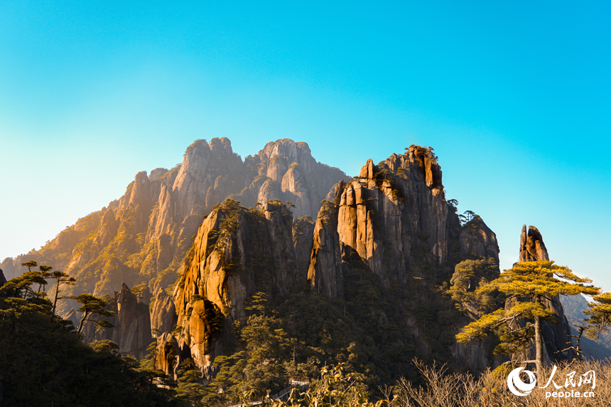 上饶三清山：日落盛景 引人入胜