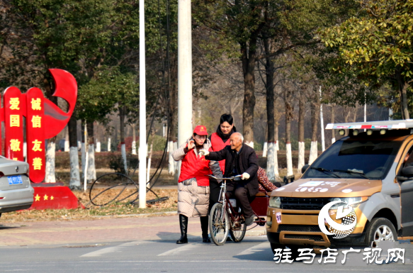 新蔡县开展“助力文明交通 共建安全出行环境”文明实践活动