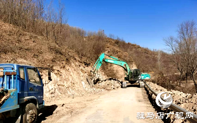 泌阳县铜山乡：机器轰鸣修路忙 文旅发展新篇章