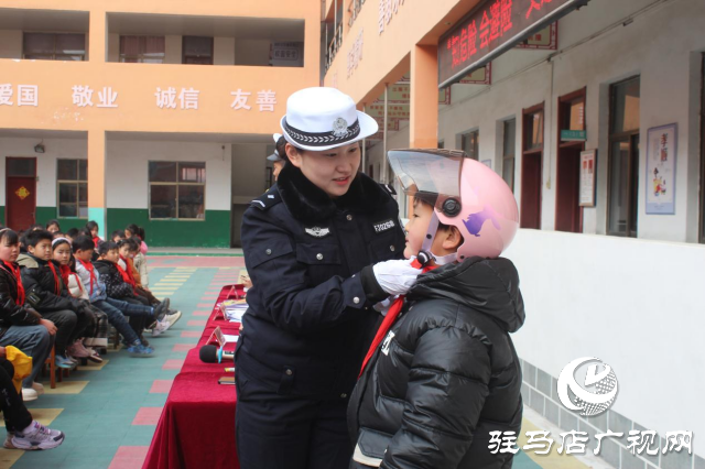 平舆县公安局交警大队：“知危险 会避险”交通安全“开学第一课”精彩开讲