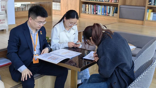 驻马店市中心医院开展“跟党奋进新征程，巾帼建功新时代”缤纷三月系列活动