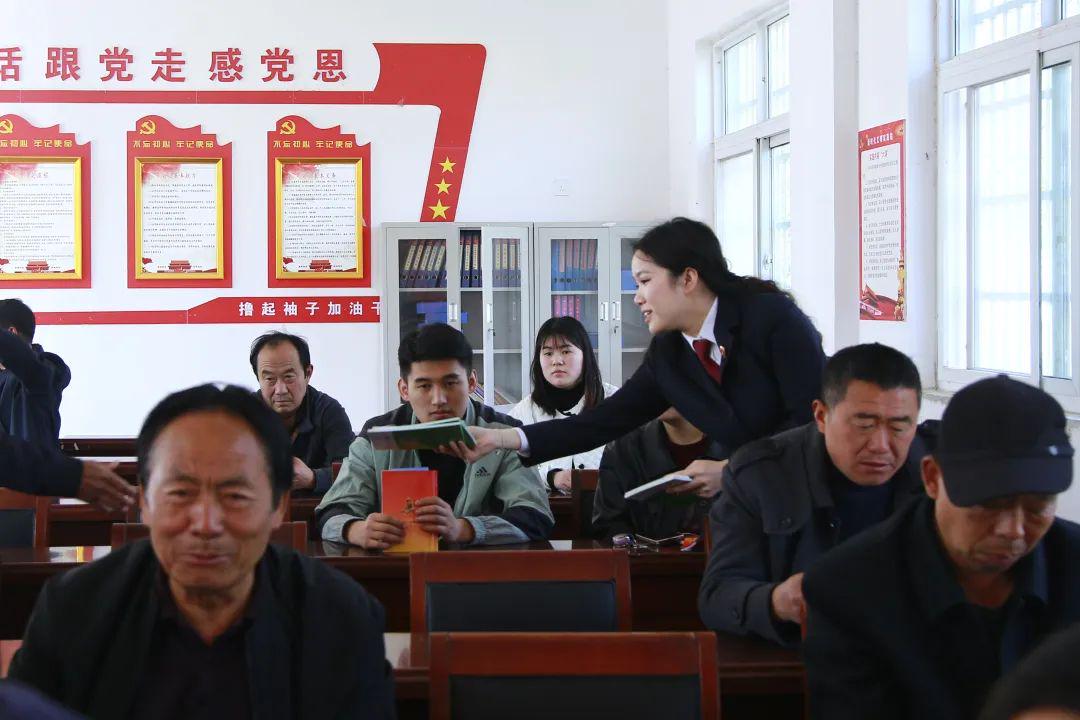 平舆县人民检察院：检村携手共奋进 清风普法润民心