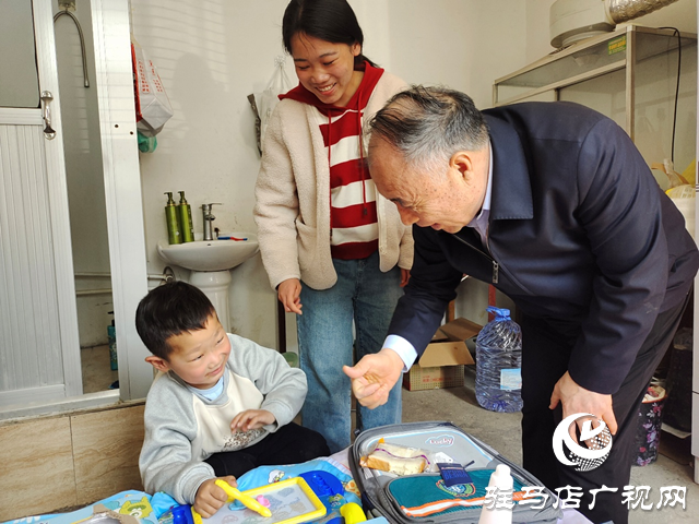 中国残联副主席张银良深入驻马店经济开发区慰问特殊儿童