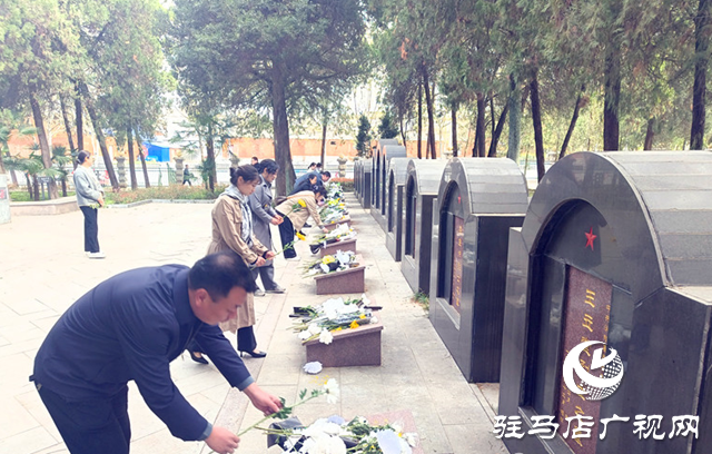 泌阳县委宣传部组织开展“清明祭英烈”主题活动