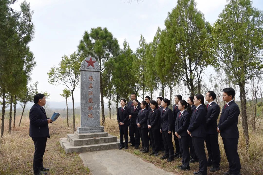 泌阳县人民检察院开展“追寻红色足迹 赓续检察初心”主题活动