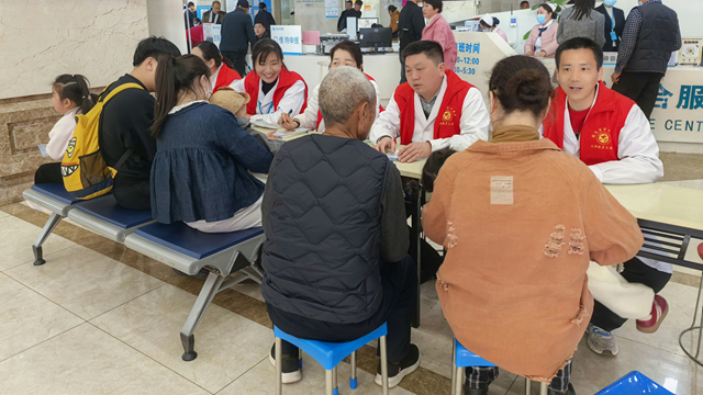爱在行动，守护星星的孩子——驻马店市中医院“世界孤独症日”义诊活动
