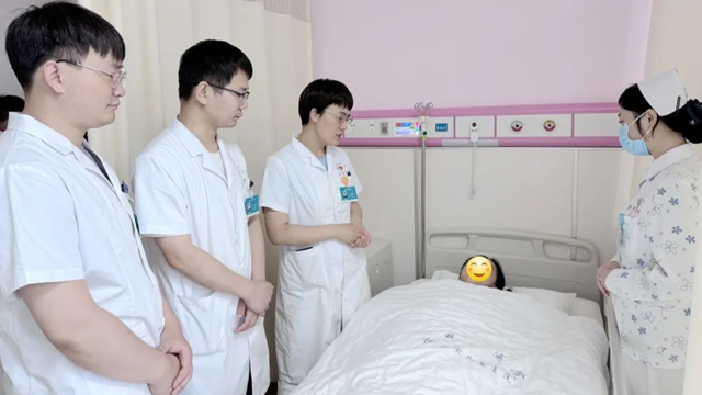 16岁花季少女小腹微凸，竟是怀了巨大“怪胎”？
