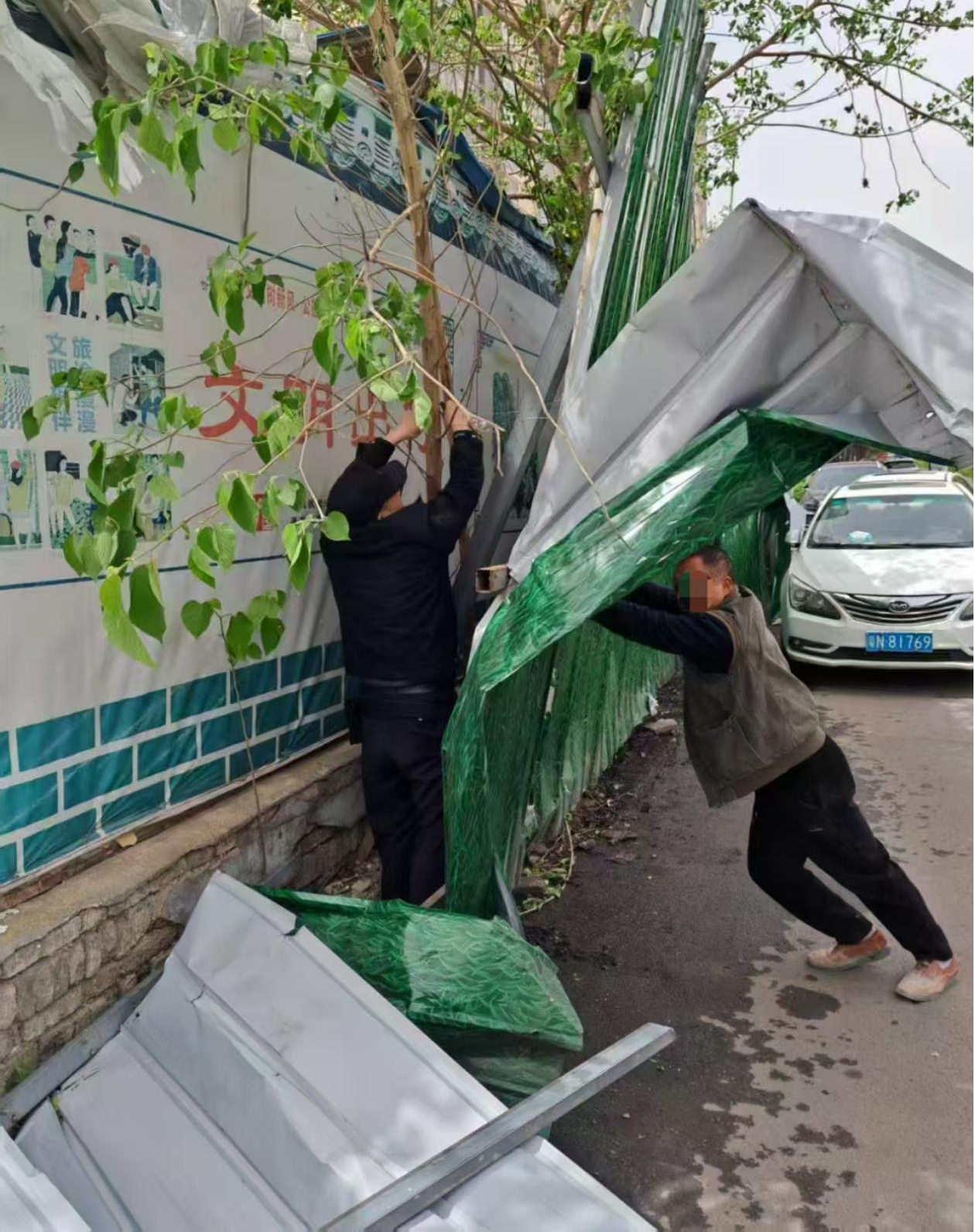 驻马店：狂风下的护民风“警”线