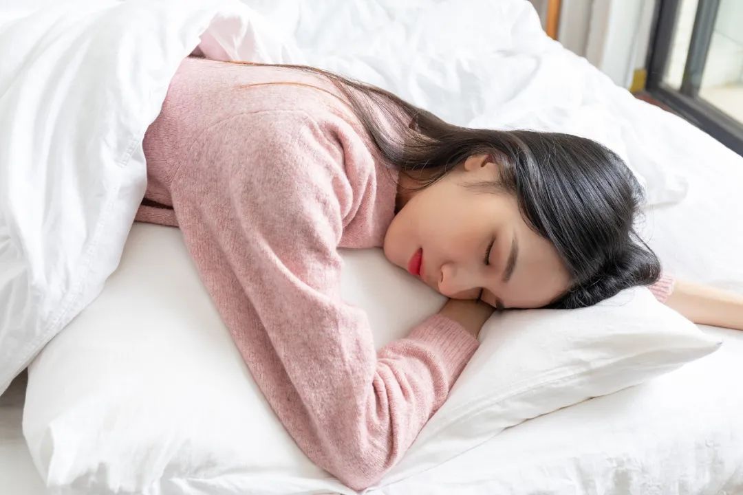 22点和23点睡觉，差距到底有多大？