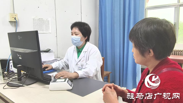 一觉醒来竟遭”鬼剃头” 生活中该如何防治斑秃？