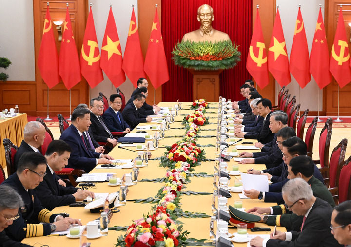 习近平同越共中央总书记苏林举行会谈
