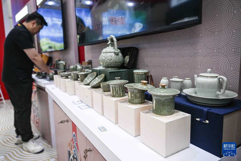 非遗加持，国潮消费信心拉满